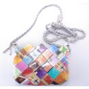 Damentasche Clutch als Schultertasche aus recycelten Verpackungen Handarbeit pastellbunt