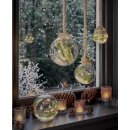 dekorative LED Leuchte als Glaskugel mit Zweigen Tanne und Schnee am dicken Sisal-Tau für innen